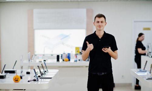 Certified Apple Repair Shops: How They Restore Device Functionality